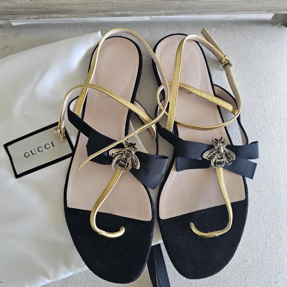 Gucci Women's Black and Gold Sandals - Picture 2 of 5
